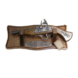 wyjatkowy-pistolet-skalkowy-na-zawieszce-wtr-239