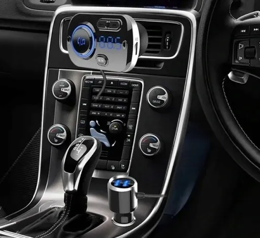 transmiter-bluetooth-fm-samochodowy-szybka-ladowarka-2x-usb-aux
