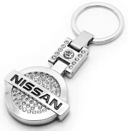 brelok-do-kluczy-nissan-cyrkonie-chromowany