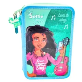 selfie-girls-sofia-piornik-z-wyposazeniem