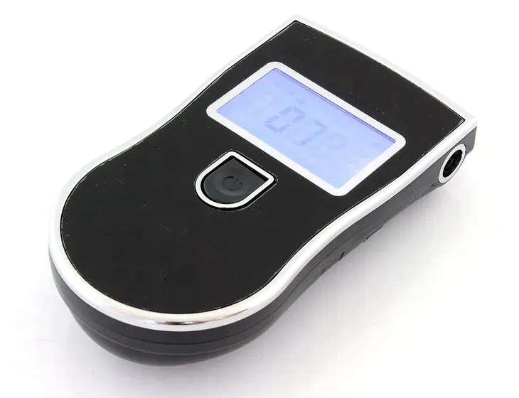 al6-alkomat-lcd-z-ustnikami-zasilanie-baterie-aaa