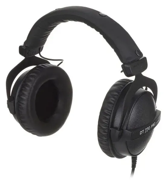 beyerdynamic-dt-770-pro-32-ohm-sluchawki-studyjne-konstrukcja-zamknieta