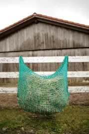 siatka-na-siano-flexi-strong-zielony-90-x-90-cm-oczko-45-cm-kerbl