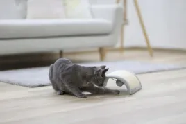 drapak-dla-kota-half-moon-26-x-22-x-11-cm-sizal-szary-kerbl