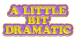 pin-przypinka-metalowa-zlota-a-little-bit-dramatic-delikatnie-dramatyczna