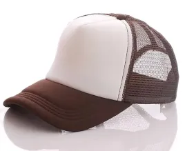 klasyczna-czapka-z-daszkiem-siatka-trucker-brazowa