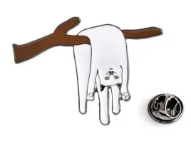 pin-przypinka-metalowa-kot-na-galezi-kotek