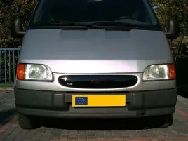 oslona-zimowa-na-grill-ze-znaczkiem-atrape-na-zime-ford-transit-v-1994-2003