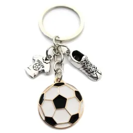 breloczek-do-kluczy-metalowy-charms-brelok-pilka-nozna-koszulka-buty-korki