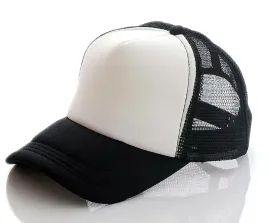 klasyczna-czapka-z-daszkiem-siatka-trucker-czarna