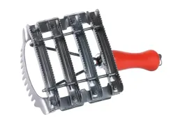zgrzeblo-metalowe-dla-bydla-z-grzebieniem-12-x-125-cm-kerbl
