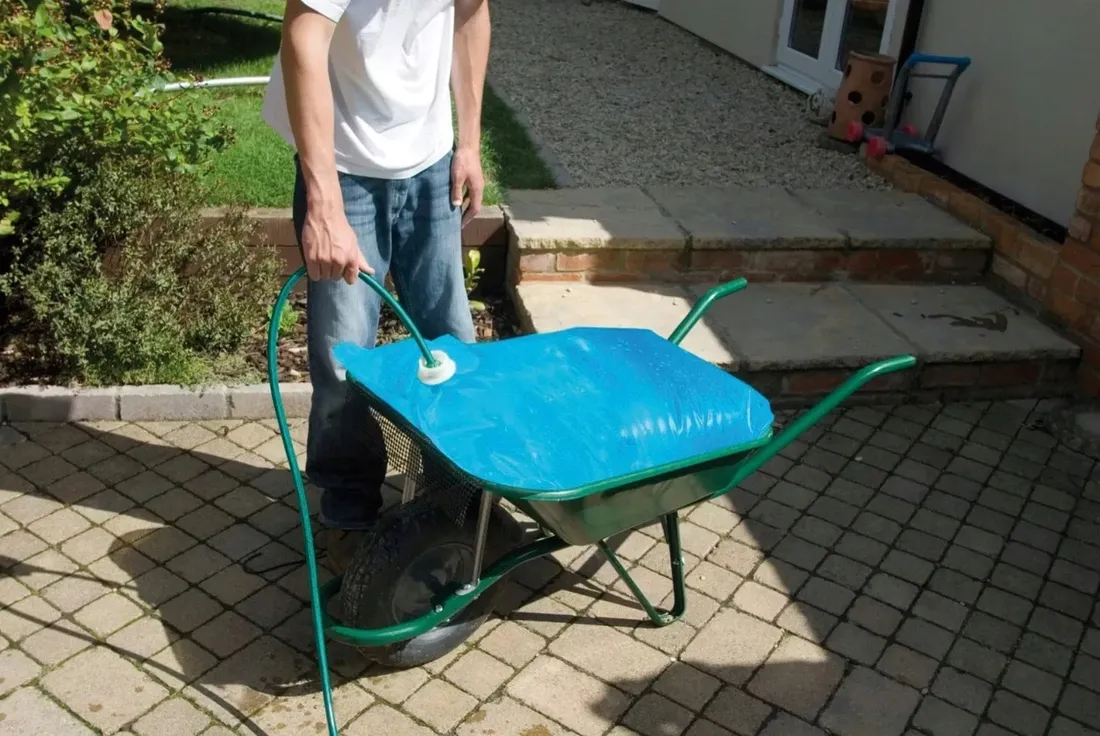 pojemnik-na-wode-do-taczki-kerbl