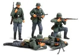 1-35-tamiya-35293-german-infantry-set-french-campaign