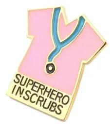 pin-przypinka-metalowa-zlota-stetoskop-lekarz-medyk-pielegniarka-bohater