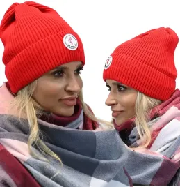 czerwona-dopasowana-czapka-wywijana-z-logo-n1