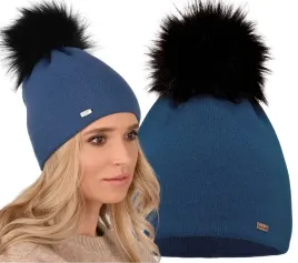 damska-czapka-z-duzym-pomponem-jeans-a13