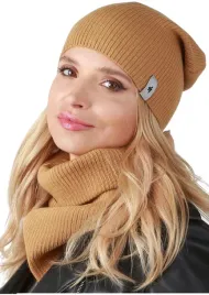 czapka-z-kominem-damski-komplet-w-prazki-tuba-karmel