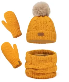 czapka-komin-rekawiczki-komplet-dziecko-cieply-zimowy-modny-warkocz-pompon