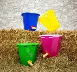 wiadro-do-pojenia-cielat-food-safe-ze-skala-8-l-transparentne-zolte