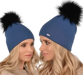 gladka-ciepla-czapka-z-duzym-pomponem-jeans-a13