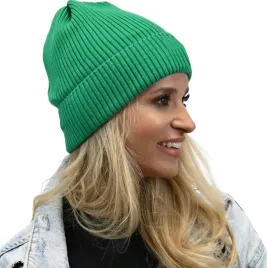 modna-czapka-beanie-prazek-zielony-n1