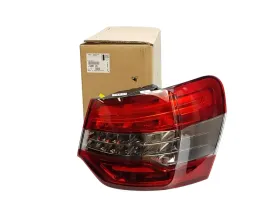 lampa-tyl-prawa-citroen-c5-iii-08-14-sedan-nowa-oryginalna