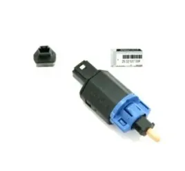 czujnik-pedalu-hamulca-megane-iii-253252733r-oe