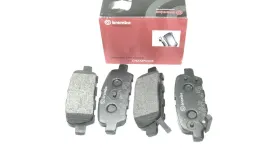 klocki-tyl-koleos-x-trial-qashqai-brembo