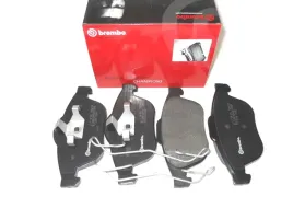 klocki-przod-espace-iv-vel-satis-brembo