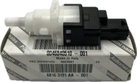 czujnik-swiatel-stop-fiat-alfa-romeo-lancia-fca-oe-oryginal-46840510