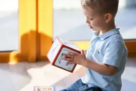 piramida-zabaw-edukacyjna-dwujezyczna-zwierzeta-klocki-edukacyjne-1