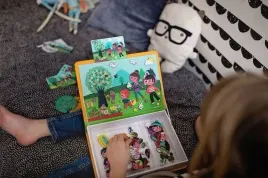 ukladanka-magnetyczna-magnetibook-4-pory-roku-dla-dzieci-3-lata-janod