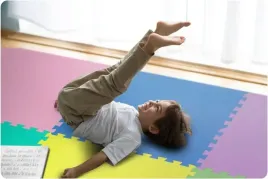 mata-piankowa-puzzle-edukacyjna-kolory-gruba-180x180cm-ricokids-dla-dzieci