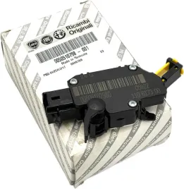 czujnik-potencjometr-pedalu-sprzegla-alfa-romeo-159-brera-50510798-fca-oe