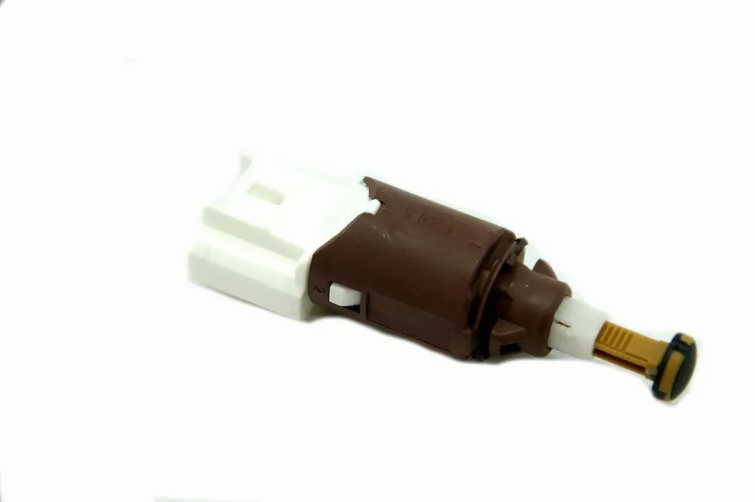 wlacznik-swiatel-stop-master-iii-movano-oryginal-stan-nowy