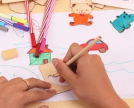 drewniane-szablony-do-nauki-rysowania-pisaki