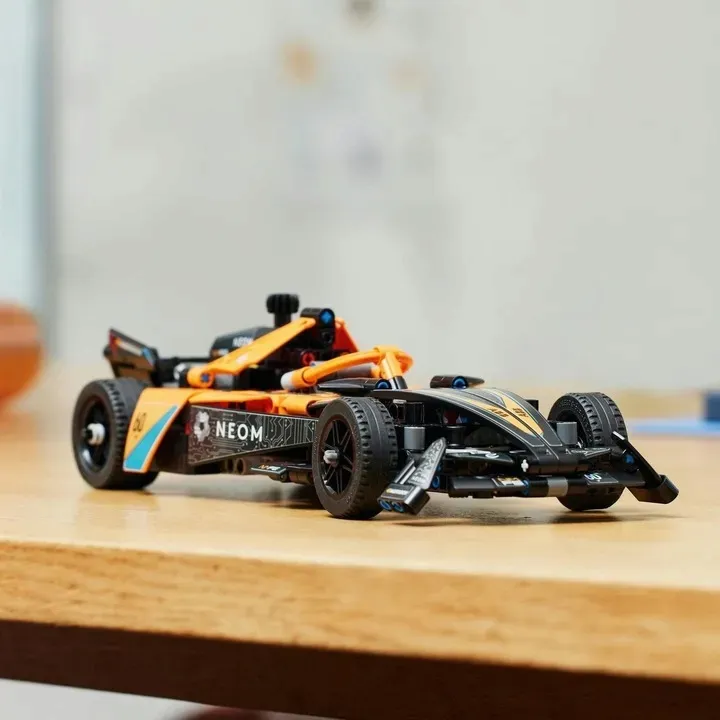 lego-42169-technic-neom-mclaren-formula-e-race-car