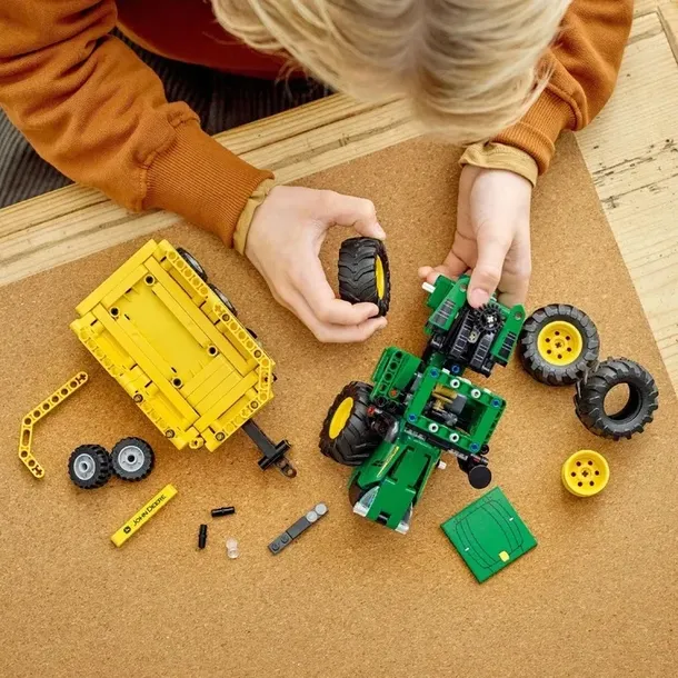 lego-technic-traktor-john-deere-9620r-4wd-42136-plec-brak-informacji