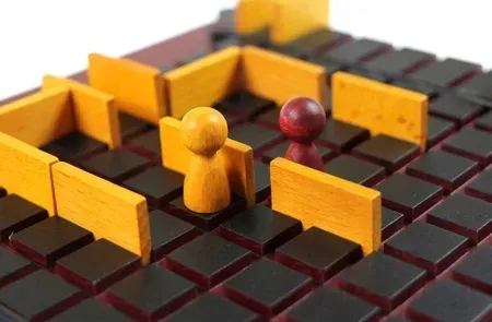 gra-logiczna-gigamic-quoridor-iuvi-stan-nowy