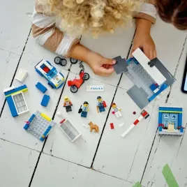 lego-city-policja-posterunek-radiowoz-motor-remiza-strazacka-latwe-klocki