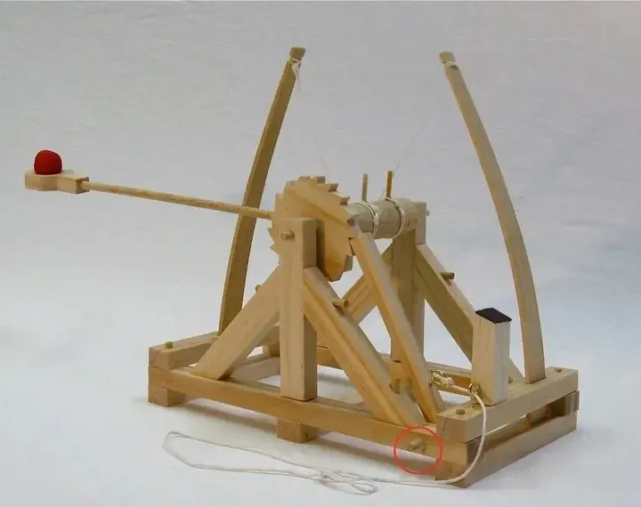 pathfinder-leonardo-da-vinci-katapulta-konstrukcje-stan-nowy