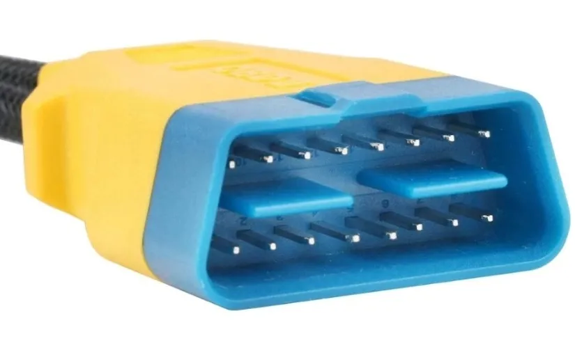 przedluzka-obd-2-ii-przedluzacz-adapter-20cm-oplot-wytrzymala-mocna-20-cm