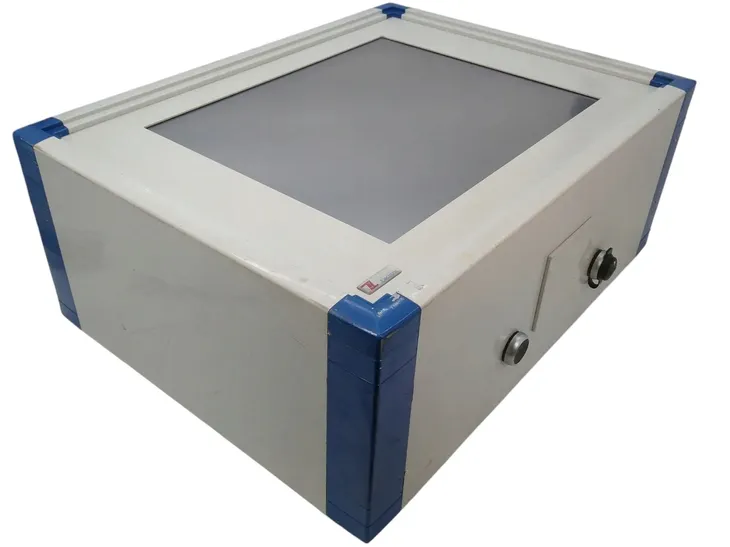 komputer-przemyslowy-tl-electronic-slimline-17-at-stan-powystawowy