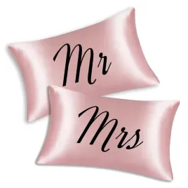 zestaw-poduszek-satynowych-rozowych-do-snu-mr-mrs