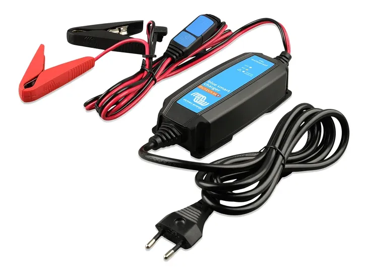 ladowarka-victron-blue-smart-ip65-12v-10a-model-bpc121031064r