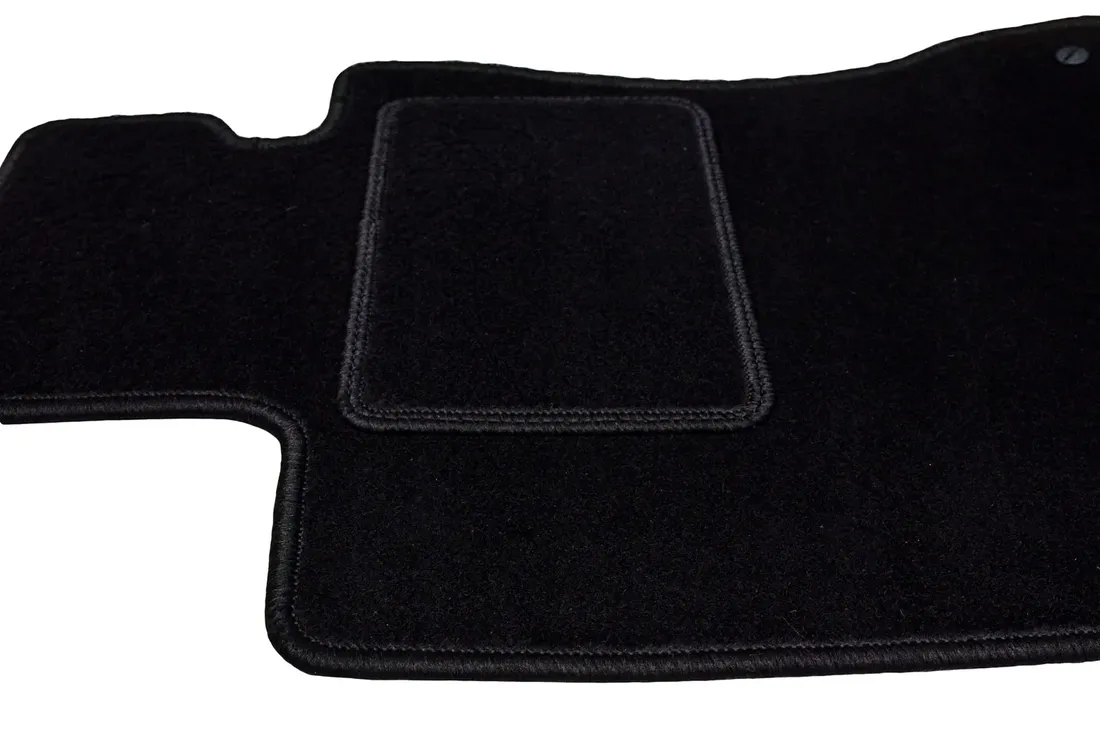 bmw-5-e60-e61-dywanik-lewy-przod-classic-7mm-stan-nowy