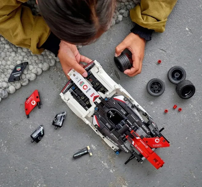 lego-technic-42137-formula-e-porsche-99x-electric-nazwa-zestawu-technic-formula-e-porsche-99x-electric