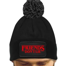 czarna-czapka-zimowa-z-pomponem-friends-dont-lie-ciepla-na-prezent-wzory