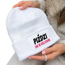 czapka-jesienna-bawelniana-zimowa-biala-beanie-pizdzi-jak-w-kieleckim-wzory