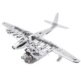 mechaniczny-model-amerykanskiego-samolotu-hughes-h-4-hercules-diy